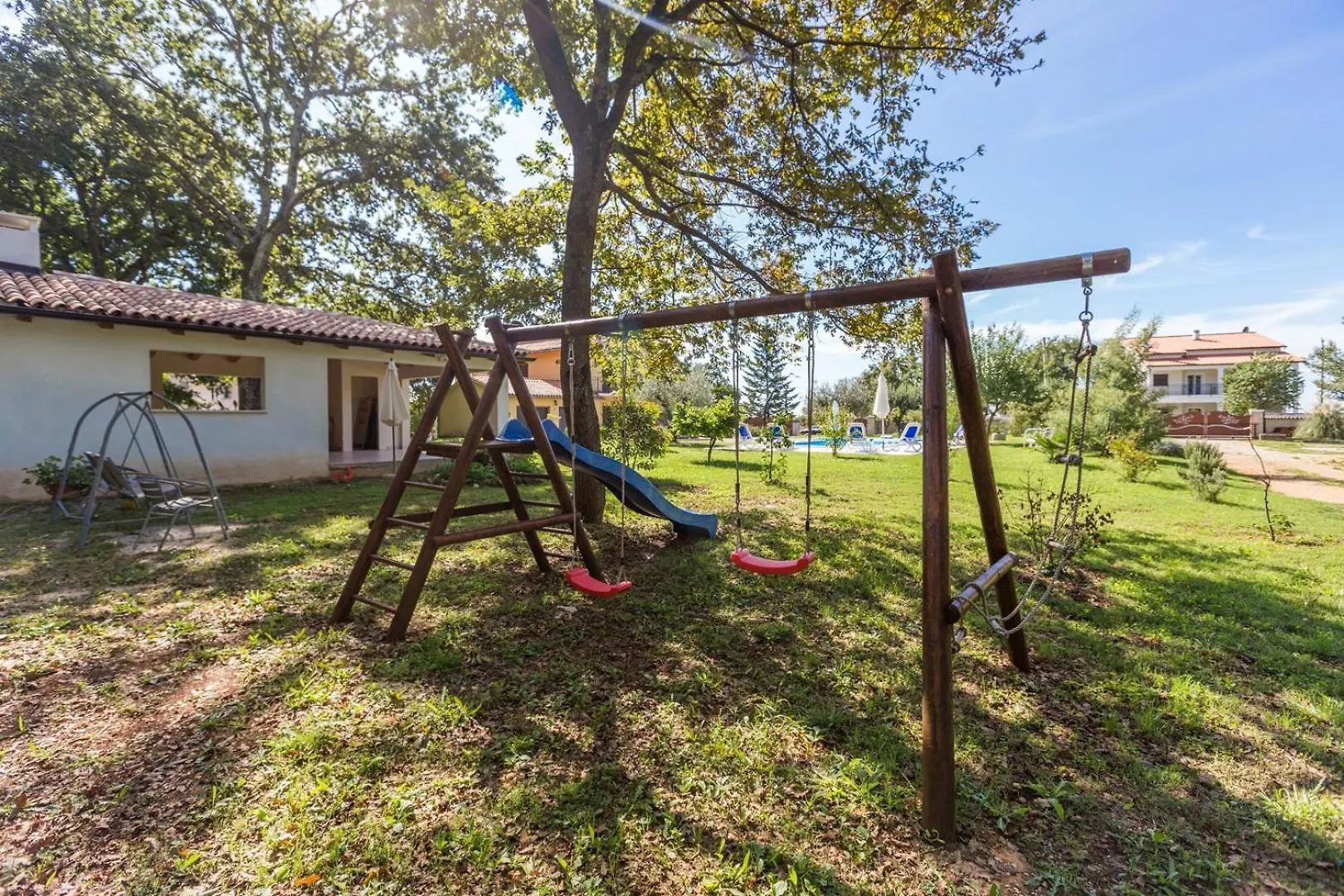 Susnjic Studio With Pool, Children Playground And Terrace Baderna